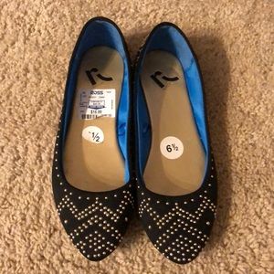 NWT Report Black gold studded flats 6.5”